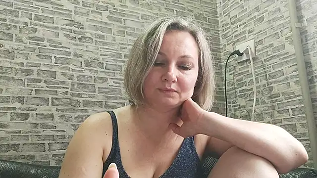 EdithManning online show from 03-18-25, 09:31