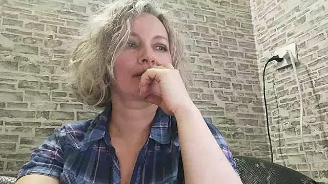 EdithManning online show from 03-22-25, 02:47