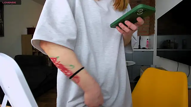 Snapshot of princessaalicc chatting on 02-05-25, 11:55 princessaalicc online show from 02-05-25, 11:55