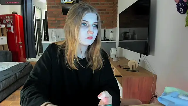 Snapshot of princessaalicc chatting on 02-08-25, 02:15 princessaalicc online show from 02-08-25, 02:15