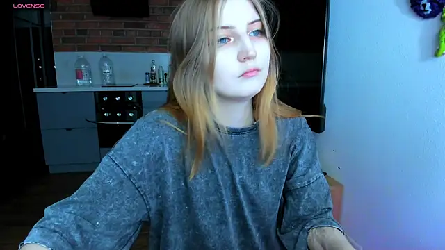 Snapshot of princessaalicc chatting on 03-01-25, 04:44 princessaalicc online show from 03-01-25, 04:44