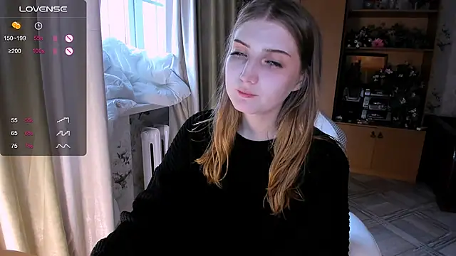 Snapshot of princessaalicc chatting on 09-10-25, 01:55 princessaalicc online show from 09-10-25, 01:55