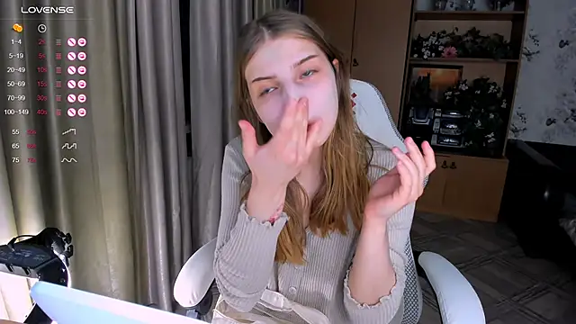 Snapshot of princessaalicc chatting on 09-29-25, 03:17 princessaalicc online show from 09-29-25, 03:17