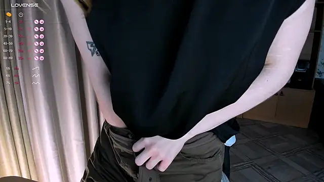 Snapshot of princessaalicc chatting on 10-13-25, 03:01 princessaalicc online show from 10-13-25, 03:01