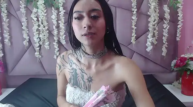 Miaa Thopmson online show from 02-25-25, 03:20