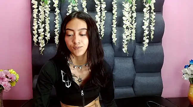 Miaa Thopmson online show from 03-06-25, 07:10