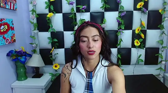 Miaa Thopmson online show from 03-14-25, 03:58