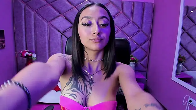 Miaa Thopmson online show from 09-23-25, 10:24