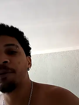 Snapshot of gugao666 chatting on 12-17-24, 02:11 gugao666 online show from 12-17-24, 02:11