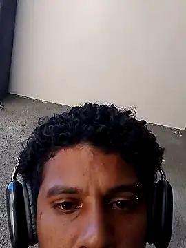 Snapshot of gugao666 chatting on 02-17-25, 03:53 gugao666 online show from 02-17-25, 03:53