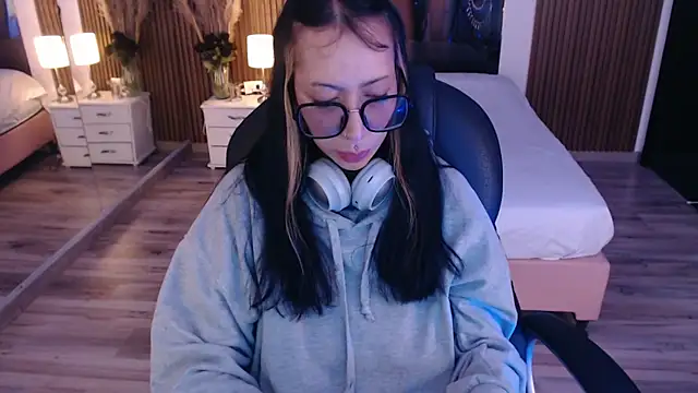 Sam mansson66 online show from 11-05-25, 12:49