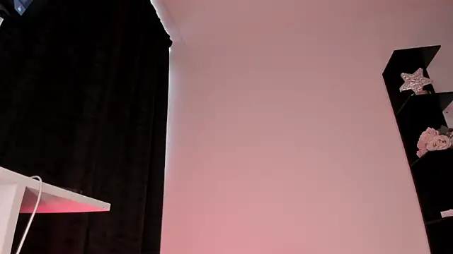 iluy  online show from 11-20-25, 05:45