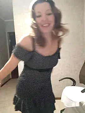 Snapshot of VselenaSun402 chatting on 03-04-25, 01:49 VselenaSun402 online show from 03-04-25, 01:49