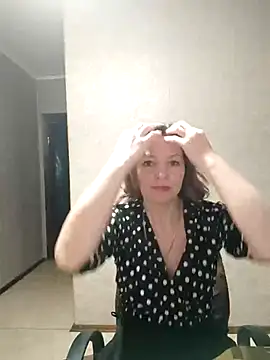 Snapshot of VselenaSun402 chatting on 03-10-25, 12:26 VselenaSun402 online show from 03-10-25, 12:26