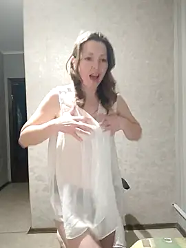 Snapshot of VselenaSun402 chatting on 03-19-25, 03:29 VselenaSun402 online show from 03-19-25, 03:29