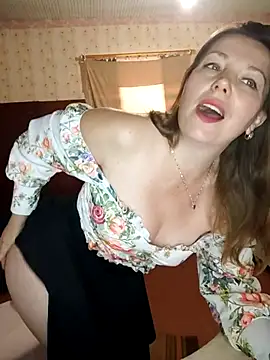 Snapshot of VselenaSun402 chatting on 09-10-25, 10:48 VselenaSun402 online show from 09-10-25, 10:48