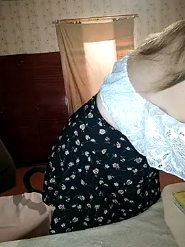 Snapshot of VselenaSun402 chatting on 09-16-25, 10:16 VselenaSun402 online show from 09-16-25, 10:16