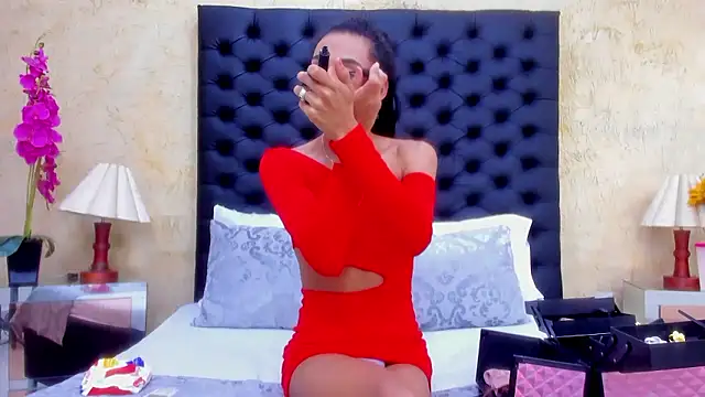 NahomiWhitel online show from 01-14-26, 06:24