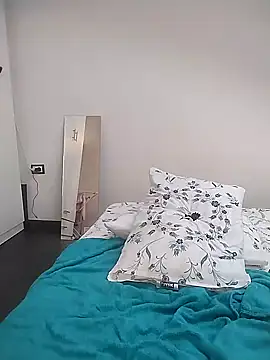 Mila Lovi online show from 02-12-25, 12:01