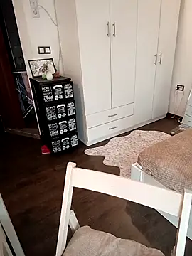 Mila Lovi online show from 02-12-26, 12:00