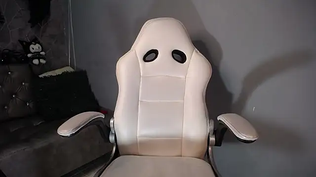 amelierouss online show from 10-17-25, 09:50