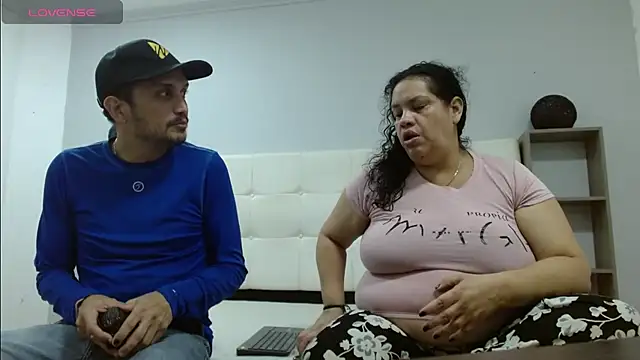 Candy and Jh0n online show from 09-10-25, 03:39