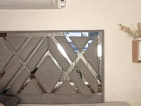 Fernanda brown18 online show from 12-20-25, 07:15