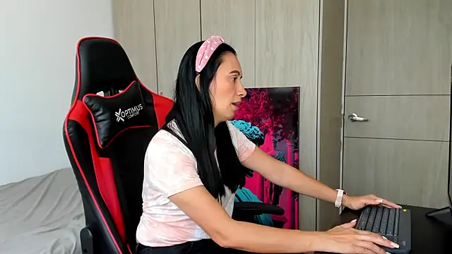 gracekelly12 online show from 09-29-25, 06:24