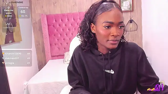 Snapshot of Jenna_London chatting on 02-12-25, 12:48 Jenna London online show from 02-12-25, 12:48