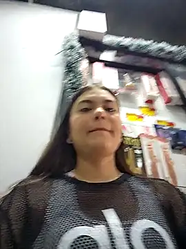 Snapshot of rapunzel069 chatting on 12-14-25, 03:50 rapunzel069 online show from 12-14-25, 03:50