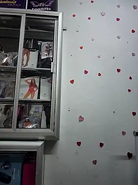 Snapshot of rapunzel069 chatting on 12-22-25, 02:58 rapunzel069 online show from 12-22-25, 02:58