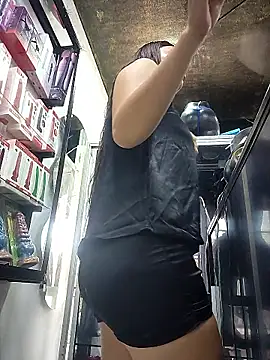 Snapshot of rapunzel069 chatting on 02-28-26, 02:40 rapunzel069 online show from 02-28-26, 02:40