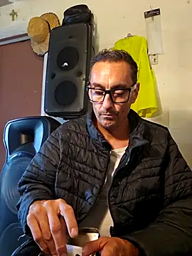 Pumpndeep online show from 10-27-25, 06:56