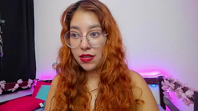  Moon Johnson online show from 09-16-25, 04:02