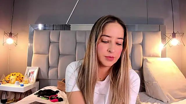 AliceSteel12 online show from 01-25-25, 03:30