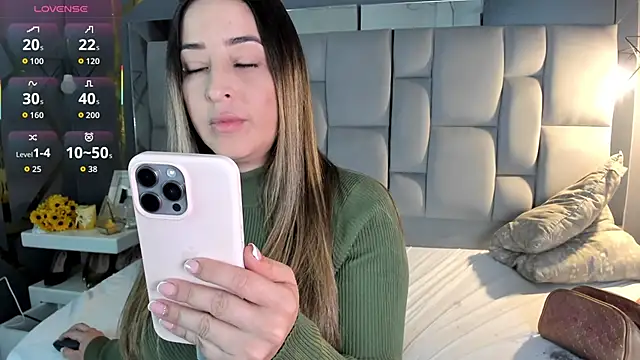 AliceSteel12 online show from 10-24-25, 11:01