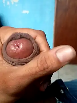 Snapshot of Cezinhamor chatting on 09-25-25, 08:12 Cezinhamor online show from 09-25-25, 08:12