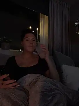 Snapshot of eemsii chatting on 01-04-25, 10:13 eemsii online show from 01-04-25, 10:13