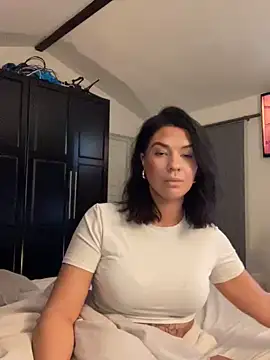 Snapshot of eemsii chatting on 01-09-25, 05:22 eemsii online show from 01-09-25, 05:22