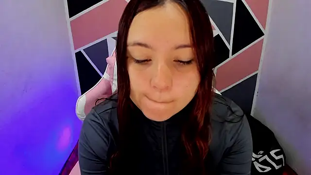 Carol Pinter online show from 11-24-25, 03:45