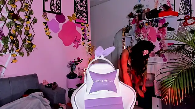 Danielacossio online show from 04-07-26, 03:51