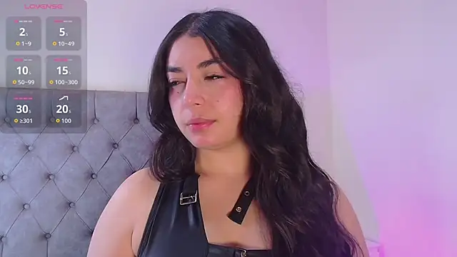  kimtorres   online show from 10-30-25, 03:02