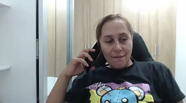 RoxanaLove9 online show from 01-13-25, 04:28