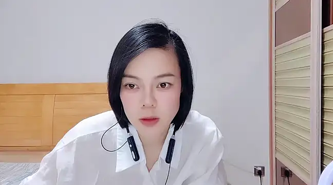 Linda-LL online show from 01-30-25, 04:58