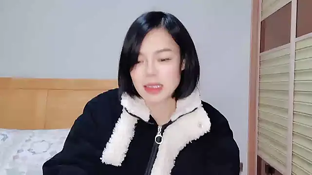 Linda-LL online show from 02-08-25, 02:47