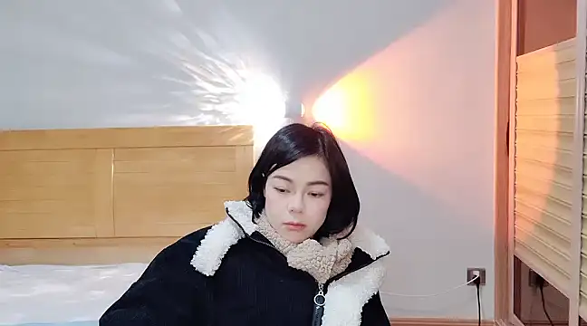 Linda-LL online show from 02-13-25, 02:34