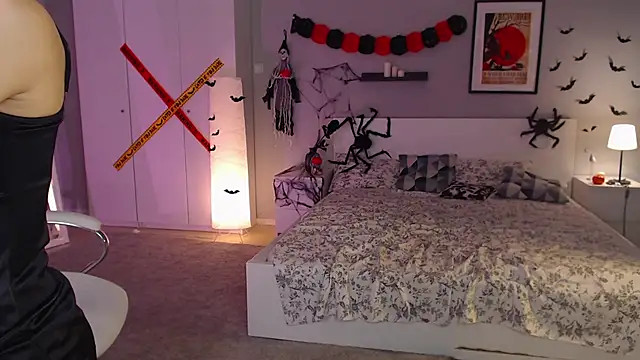 Fay Dunaway online show from 10-27-25, 02:10