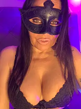 vicvictoriax online show from 11-16-25, 10:04