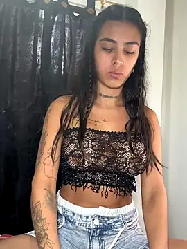 Snapshot of paisitahot1975 chatting on 09-18-25, 02:30 paisitahot1975 online show from 09-18-25, 02:30