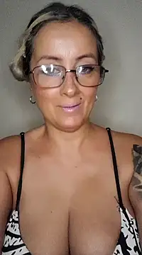 Snapshot of DesireSatler chatting on 02-02-25, 11:53 DesireSatler online show from 02-02-25, 11:53